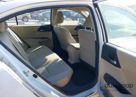 2015 Honda Accord Lx z USA, uszkodzony, nr VIN 1HGCR2F34FA167367